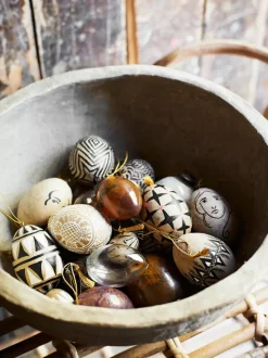Adornos de Pascua para colgar artesanales de papel maché Ostereier, 2 uds.
