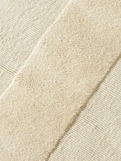 Alfombra artesanal de algodón texturizada Dania
