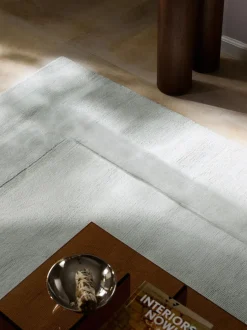 Alfombra artesanal de algodón texturizada Dania