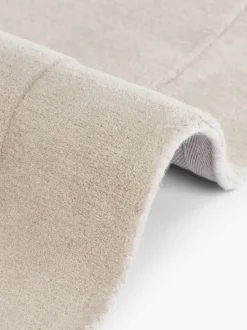 Alfombra artesanal de lana con forma orgánica Kadey