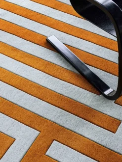 Alfombra artesanal de lana de pelo largo y corto Residue