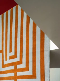 Alfombra artesanal de lana de pelo largo y corto Residue