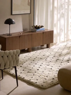 Alfombra artesanal de pelo largo Ayana