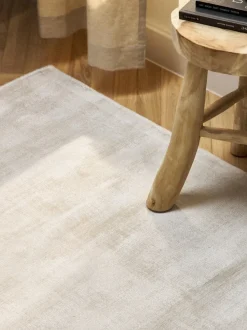 Alfombra artesanal de viscosa Jane