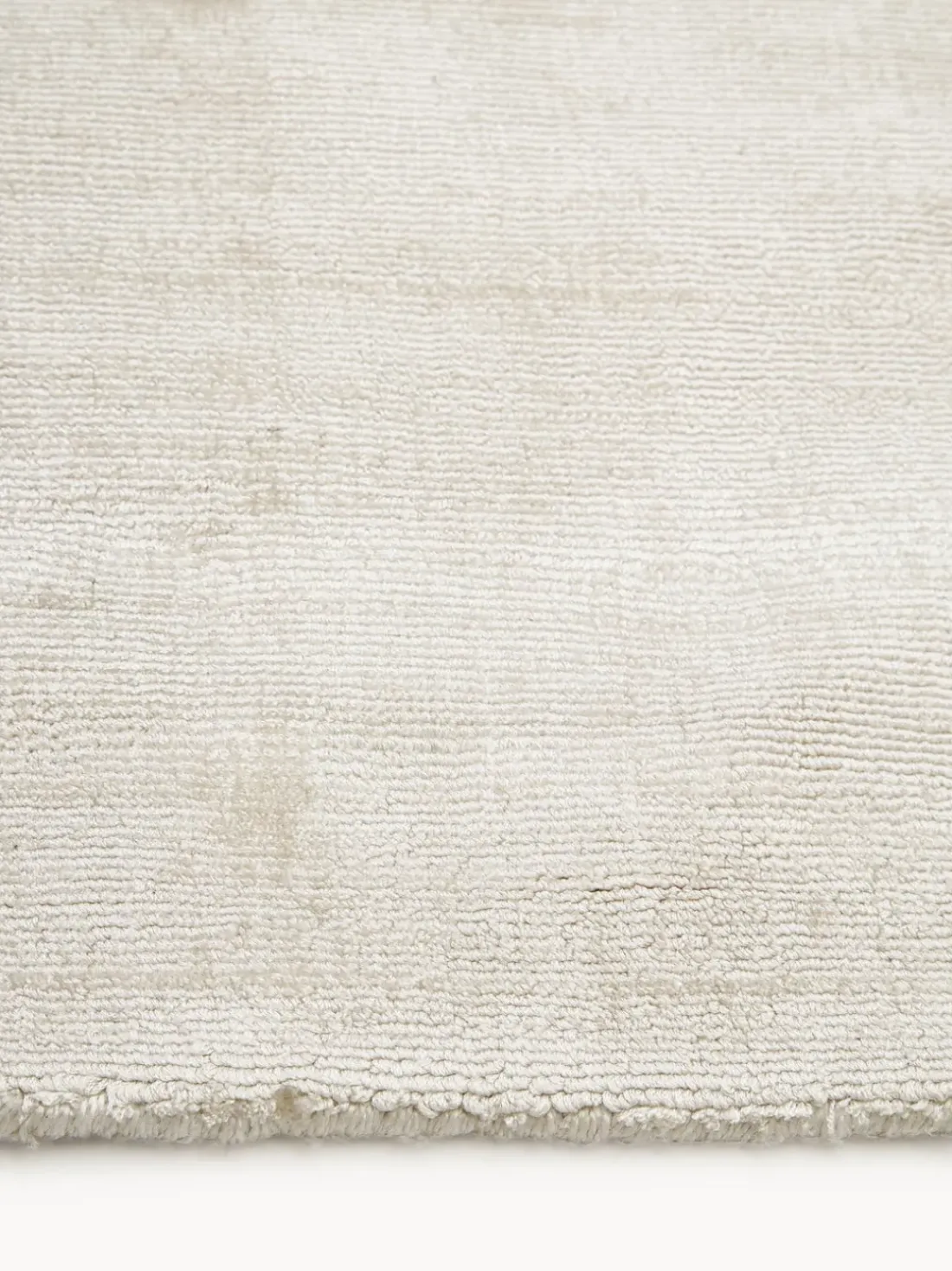 Alfombra artesanal de viscosa Jane