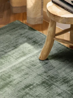 Alfombra artesanal de viscosa Jane