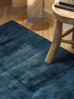 Alfombra artesanal de viscosa Jane