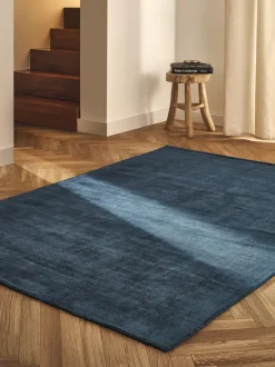 Alfombra artesanal de viscosa Jane