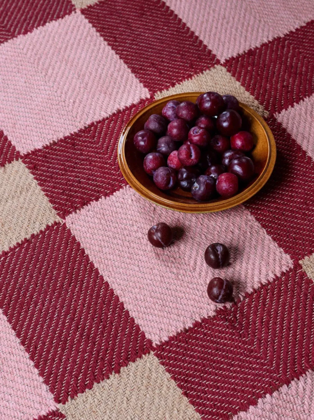 Alfombra artesanal de yute Plum Punsch
