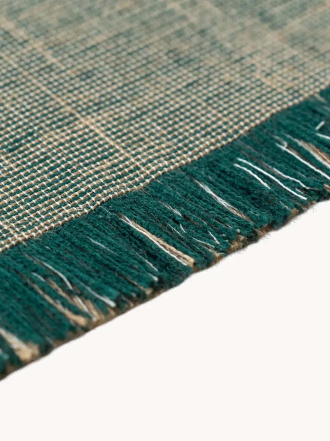 Alfombra corredor de pelo corto con flecos de diseño Folkform Monochrome