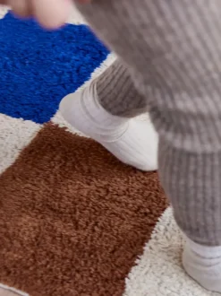 Alfombra infantil artesanal Chess, lavable