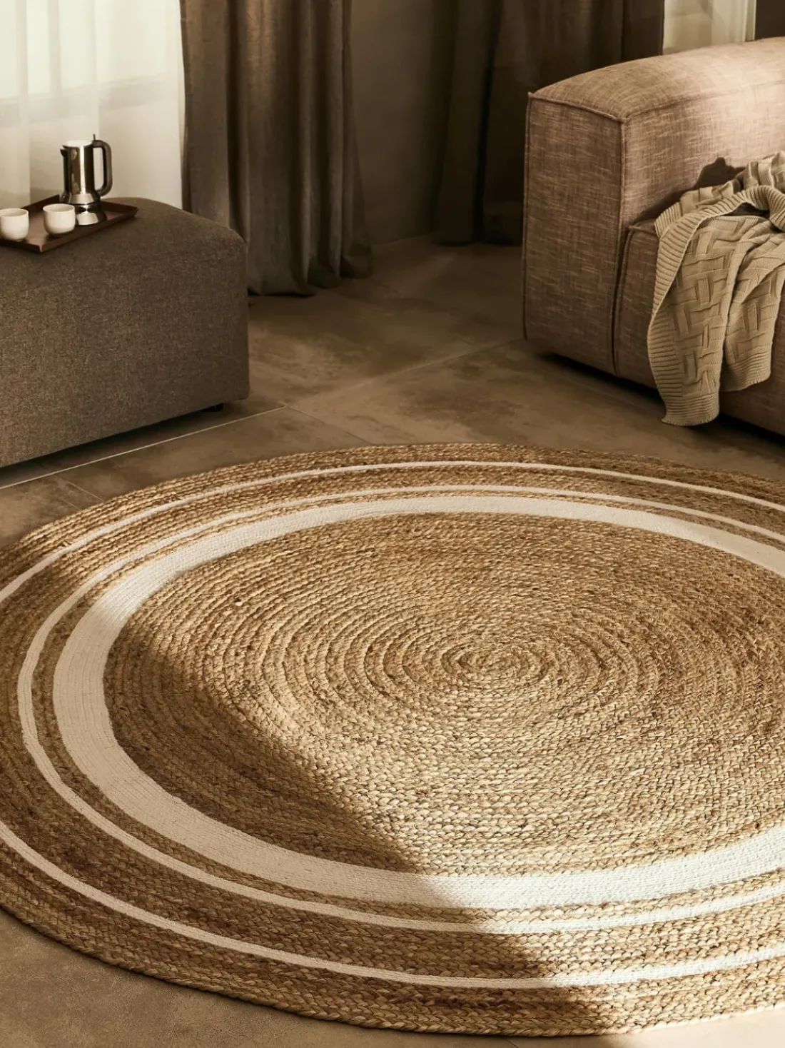 Alfombra redonda artesanal de yute Clover