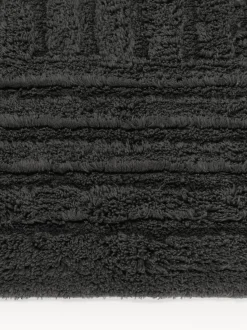 Alfombrilla de baño antideslizante con relieve Tianna