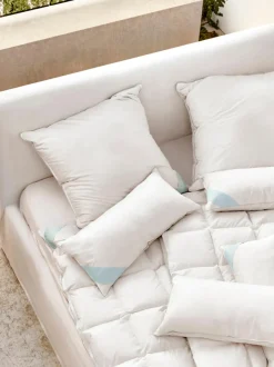 Almohada de plumas Comfort, media