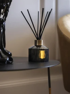 Ambientador artesanal Cyrnos (higo negro, madera de cedro, lavanda, pino)