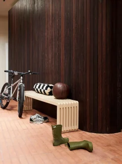 Banco de madera sungkai Bancu