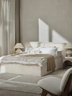 Cama continental de pana Lennon