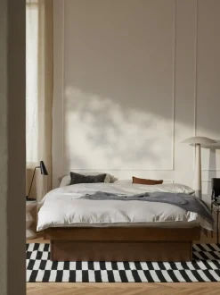 Cama de madera con cajones Sato