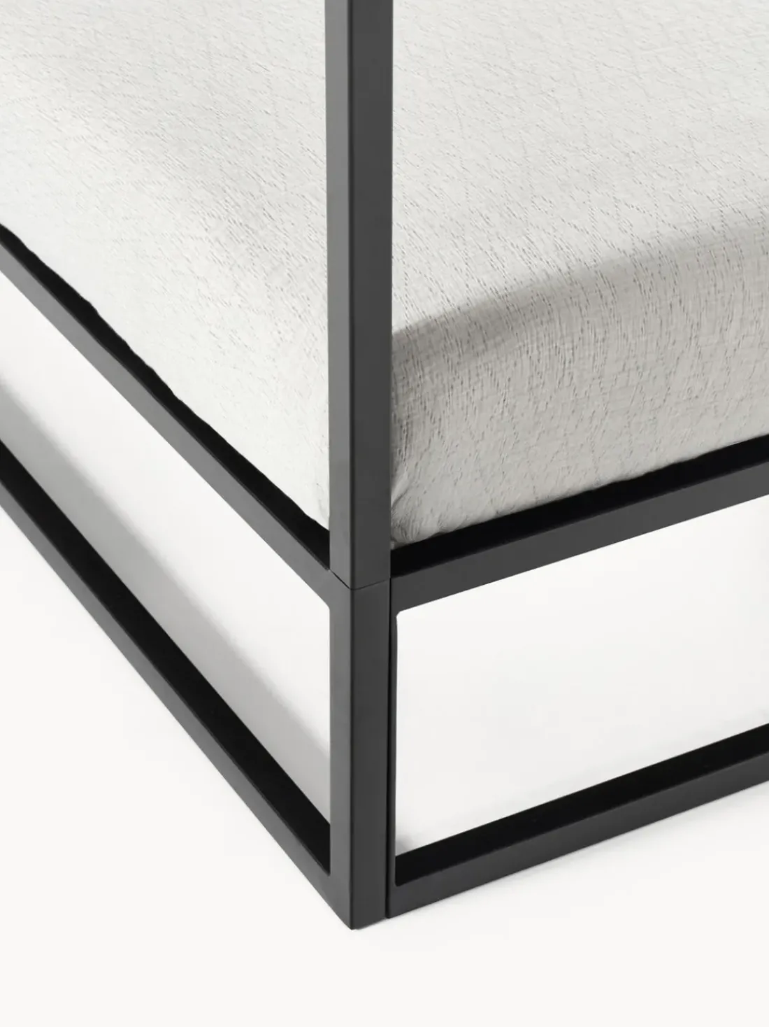 Cama de metal con dosel Belle