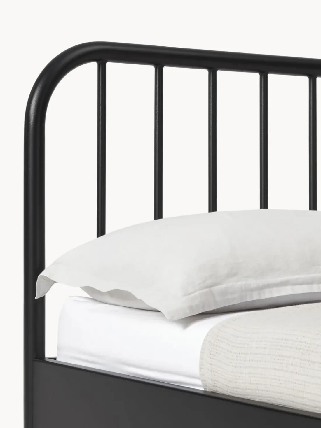 Cama de metal Sanna
