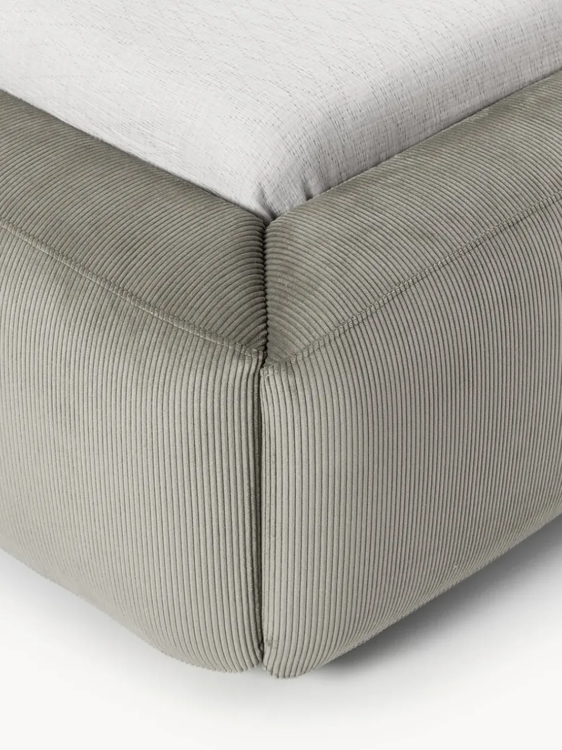 Cama tapizada con espacio de almacenamiento Melva