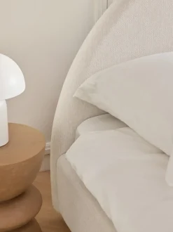 Cama tapizada Ebba
