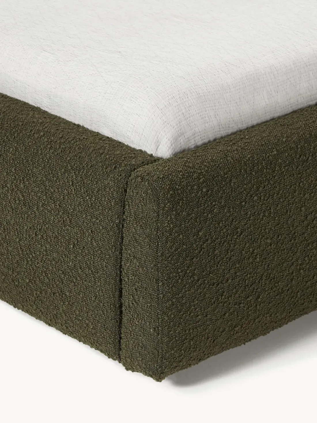 Cama tapizada en tejido bouclé con espacio de almacenaje Cloud