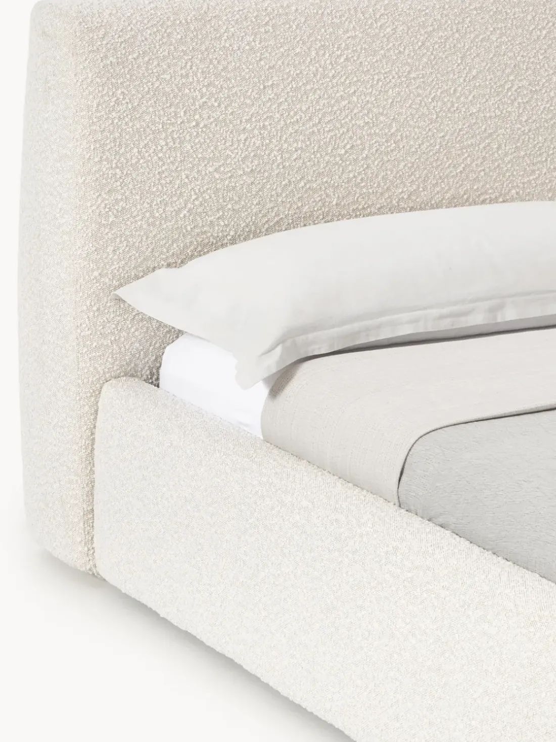 Cama tapizada en tejido bouclé con espacio de almacenaje Cloud