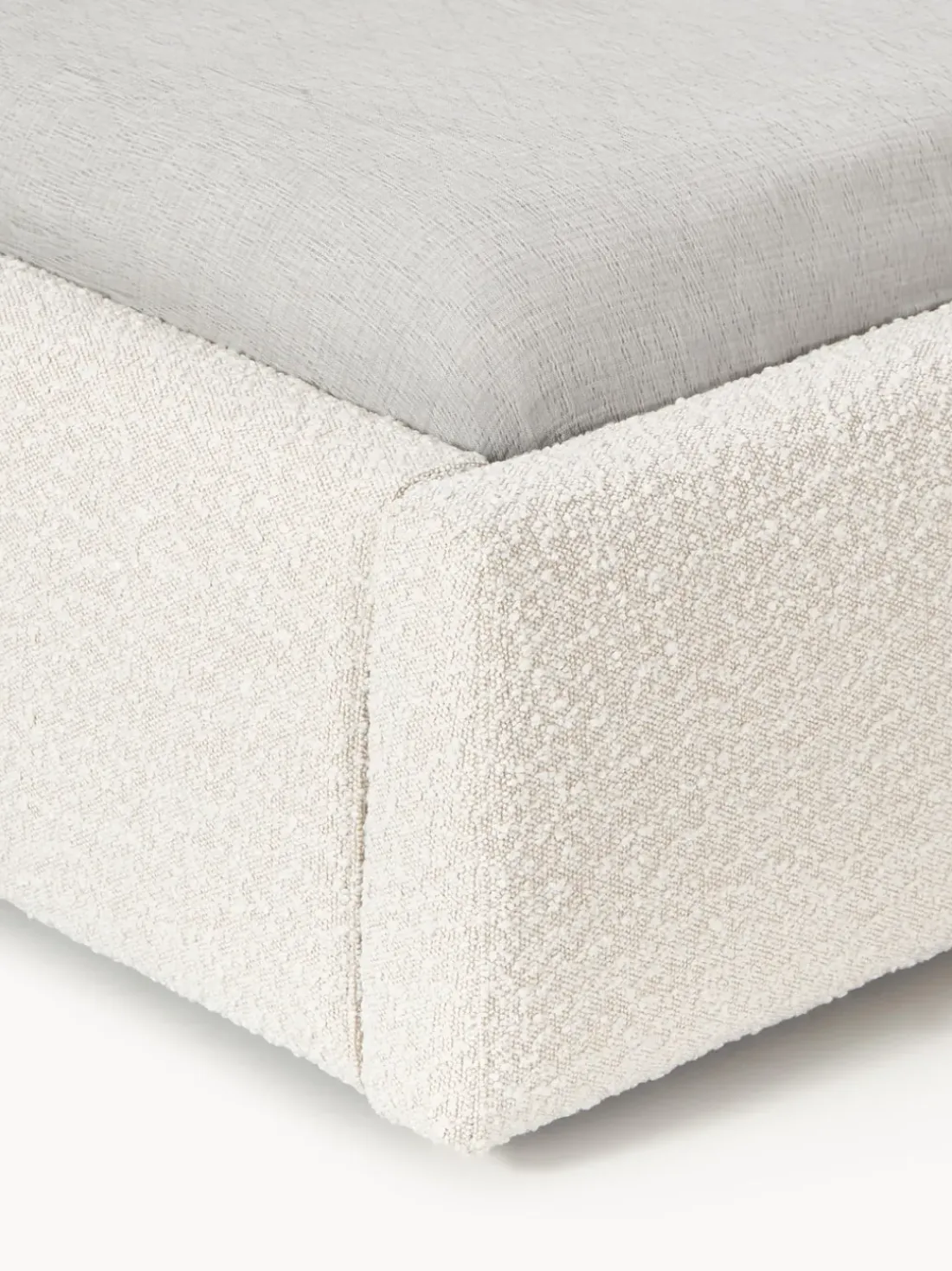 Cama tapizada en tejido bouclé con espacio de almacenaje Cloud