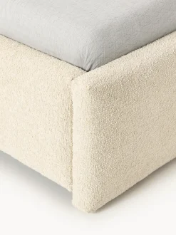 Cama tapizada en tejido bouclé Gary
