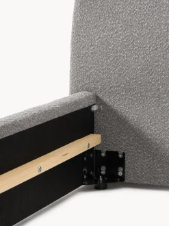 Cama tapizada en tejido bouclé Cloud