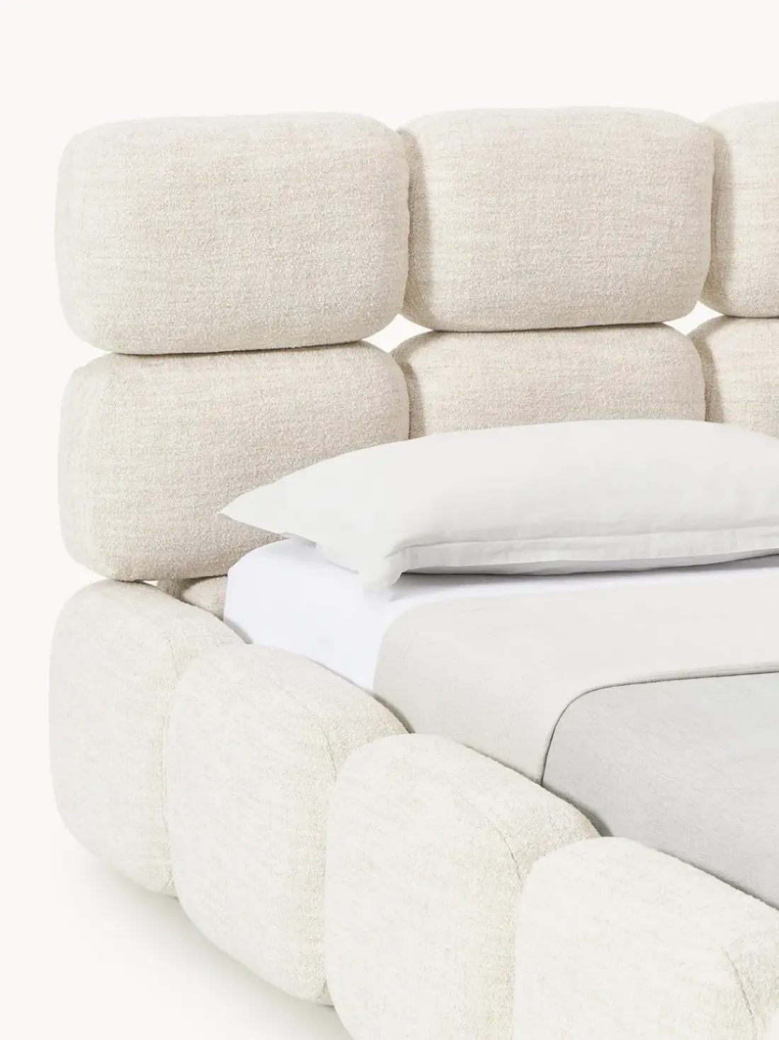 Cama tapizada en tejido bouclé Tayla