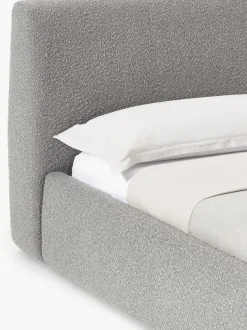 Cama tapizada en tejido bouclé con espacio de almacenaje Cloud