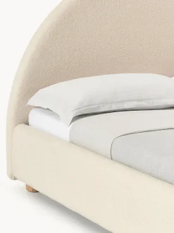 Cama tapizada en tejido bouclé Ebba