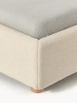 Cama tapizada en tejido bouclé Ebba