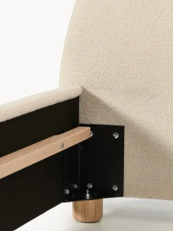 Cama tapizada en tejido bouclé Ebba