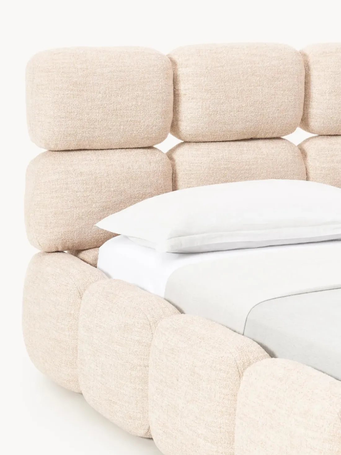Cama tapizada en tejido bouclé Tayla