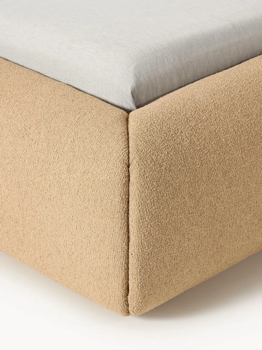 Cama tapizada en tejido bouclé Sofia