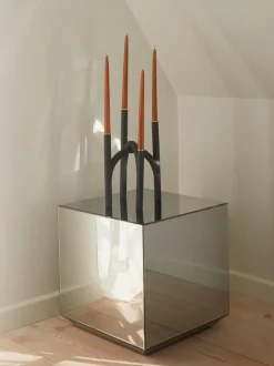 Candelabro de metal Angui