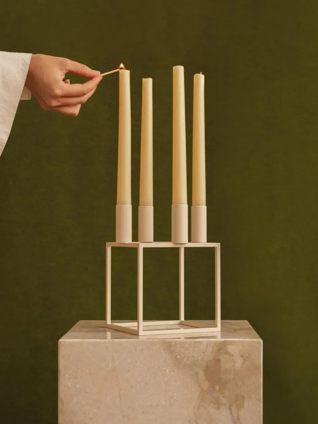 Candelabro de metal Kubus