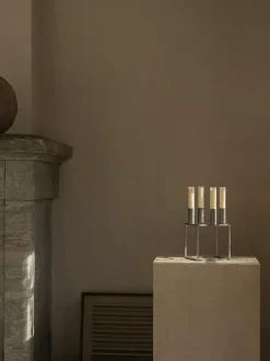 Candelabro de metal Kubus