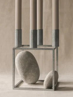 Candelabro de metal Kubus