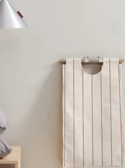 Cesta de lavandería de pared BagUp