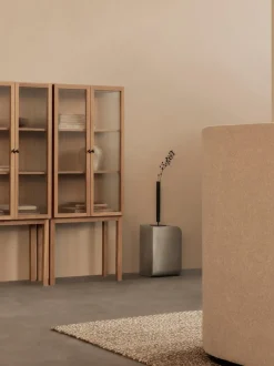 Chiffonnier de madera de roble Curiosity