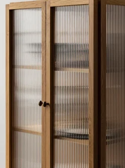 Chiffonnier de madera de roble Curiosity