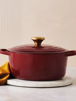 Cocotte redondo de hierro fundido Signature Collection
