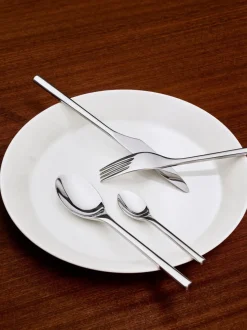 Cubertería pulida Artik, 4 comensales (16 pzas.)