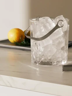 Cubitera pequeña con relieve de cristal y pinzas Harvey