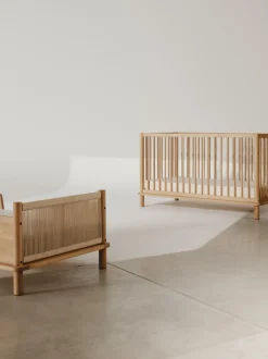 Cuna cama infantil extensible de madera de roble Latitude, 70 x 140 cm