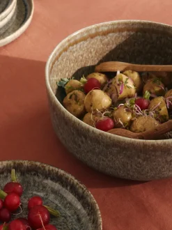 Ensaladera artesanal con esmalte reactivo Danza